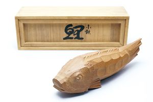 横山一夢「木彫 鯉」