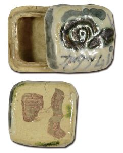 Kumagai Morikazu / Incense Container (Oribe Style) : Snail