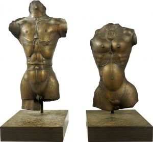Weiblicher Torso mit Medaillon／Mannlicher Torso