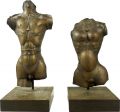 Weiblicher Torso mit Medaillon......