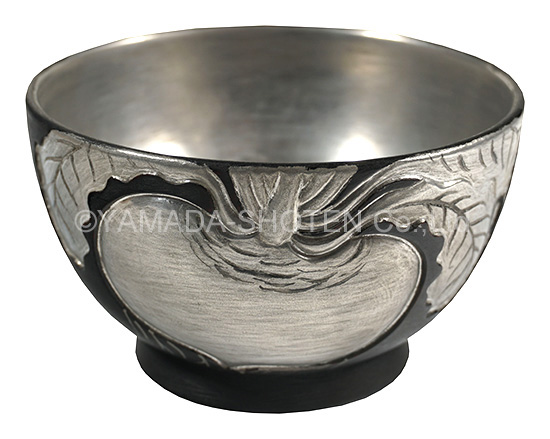 Azuma Hideo “Bowl with turnip design”